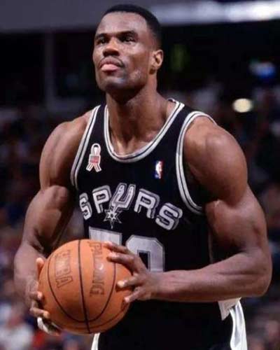 1987年NBA状元：美国海军学院-大卫-罗宾逊(David Robinson)