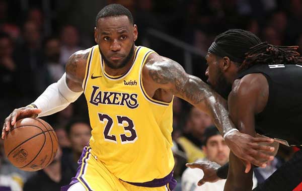 2003年NBA状元：圣文森特高中-勒布朗-詹姆斯(LeBron James)